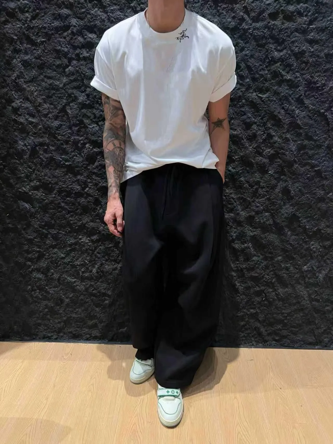 Arc’ter/ logo + New Arrival ， ， ， ， T Same Style。 :Black White Blue Gray Size:S（90-130 ） M（125-140 ） L（135-160 ） XL（160-180 ） XXL（180 ）